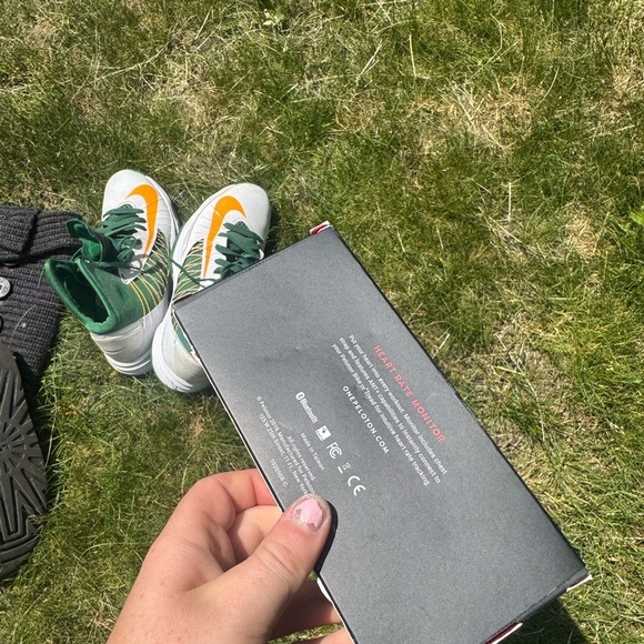 Peloton Heart Rate Monitor - Black with Red Logo - Picture 3 of 3